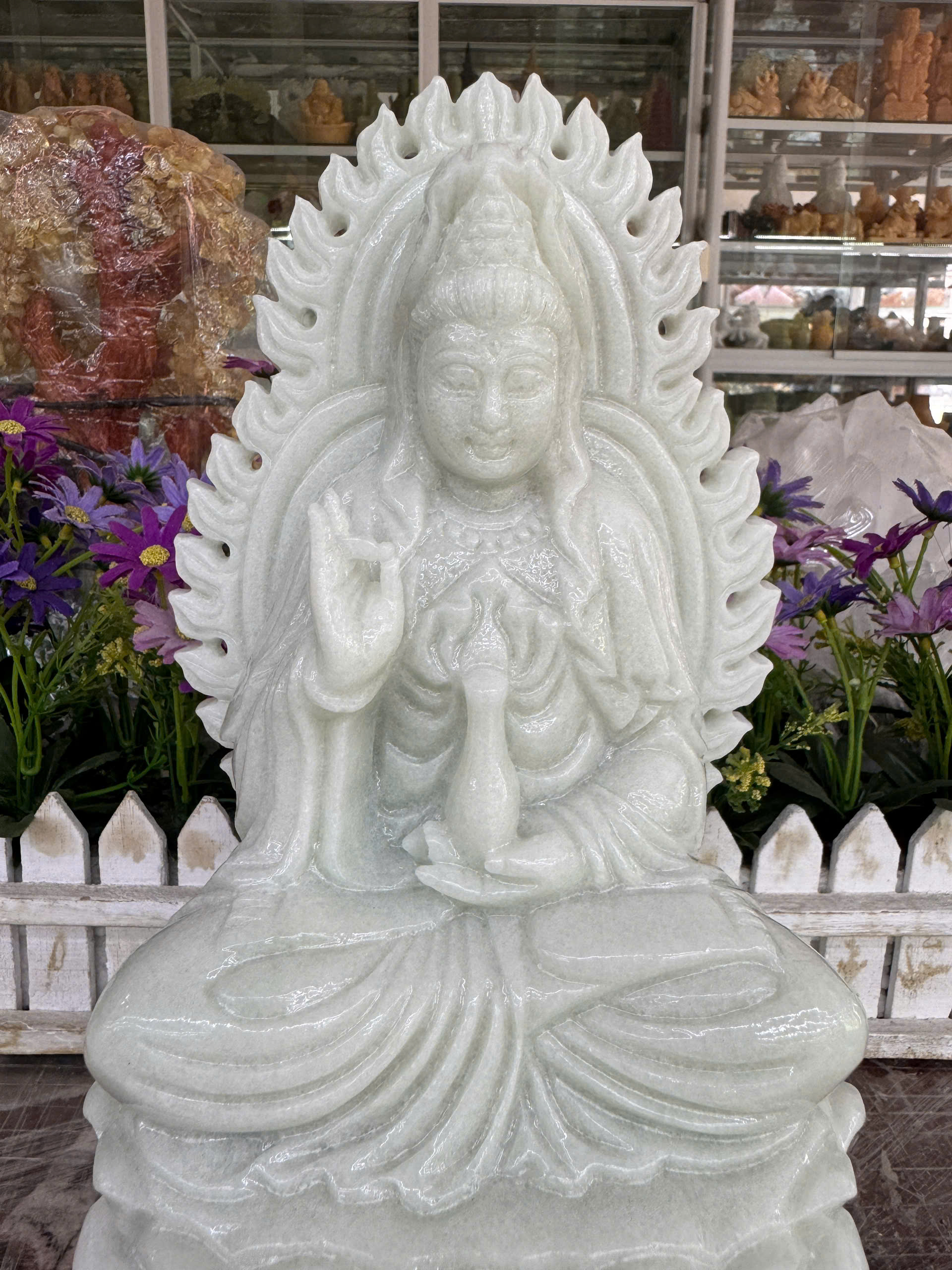 Tượng Phật Bà Quan Âm hào quang ngồi đài sen đá trắng xanh - Cao 30 cm