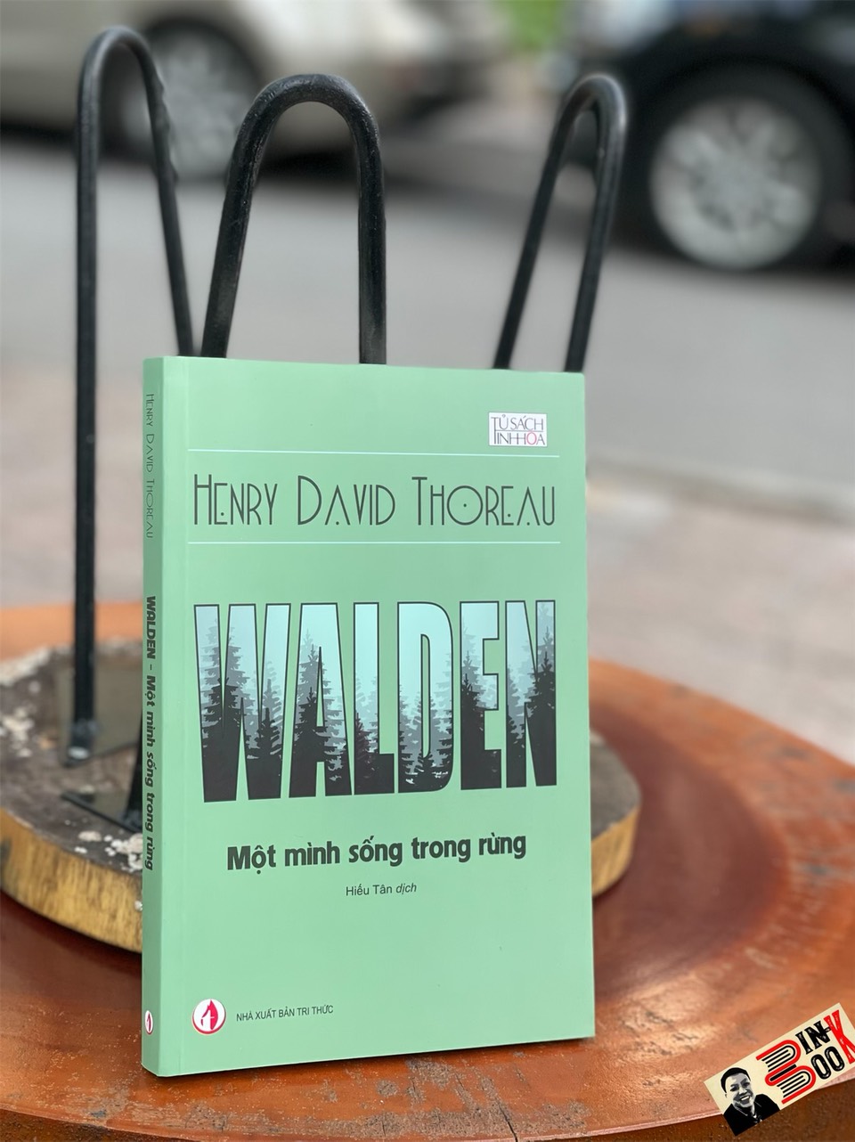 WALDEN - một mình sống trong rừng