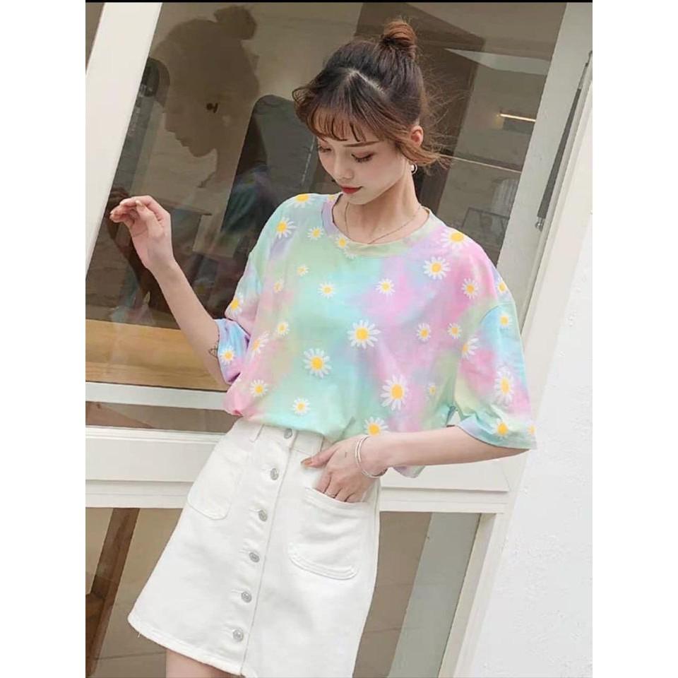 Áo thun form rộng hoa cúc loang màu