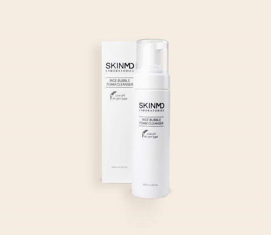 Sữa rửa mặt làm trắng da skinmd foam cleanser giảm sạm nám,làm sạch toàn diện và tẩy tế bào chết dịu nhẹ, cân bằng pH tự nhiên phù hợp với mọi loại da 200ml