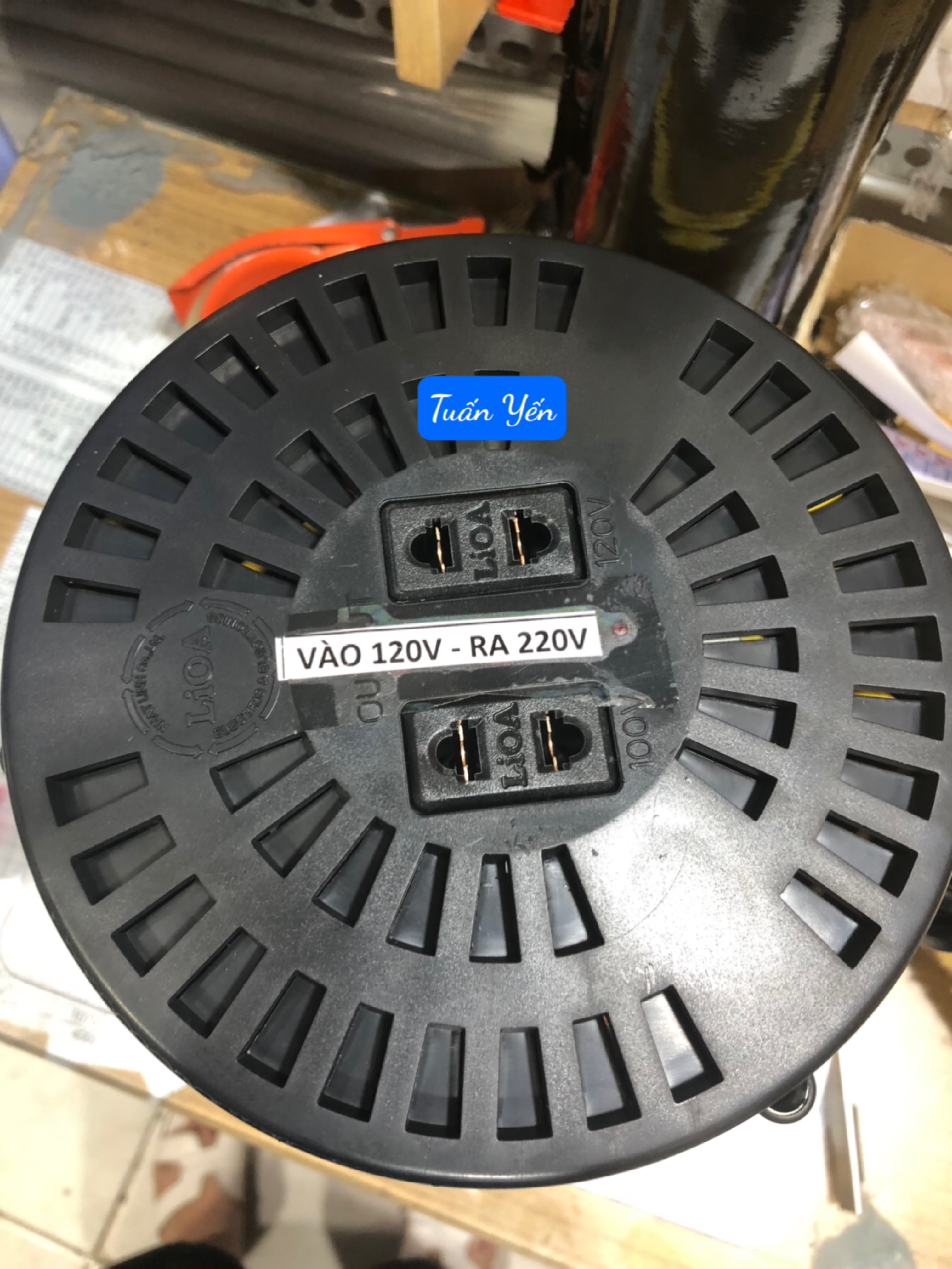 Biếp áp Lioa tăng áp đổi nguồn từ 110V sang 220V - - Hàng chính hãng