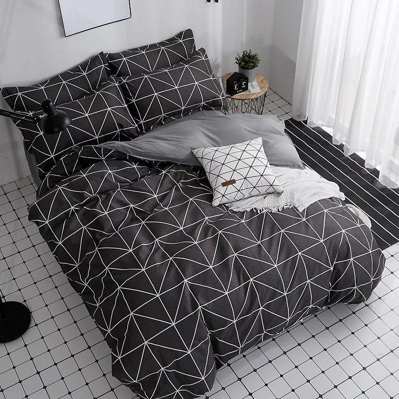 Bộ Chăn Ga Gối 4 Món Kẻ Bàn Cờ Pl45 Gồm 1 Ga Bọc Nệm, 1 Vỏ Chăn Có Khóa Kéo, 2 Vỏ Gối Nằm - 1M8X2M