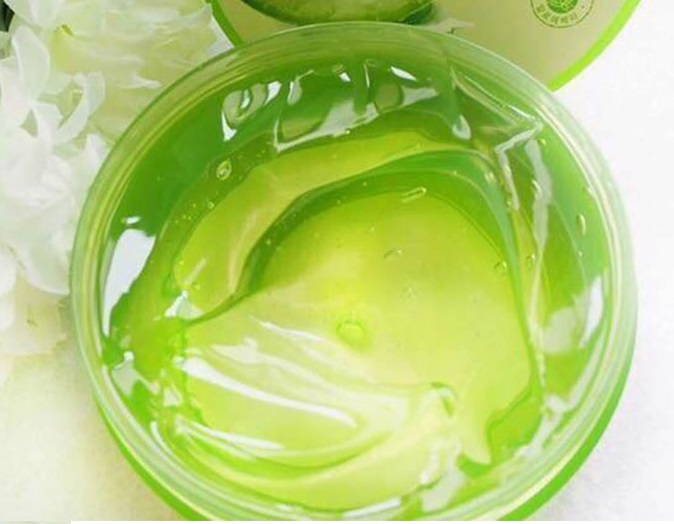 Combo gel dưỡng da, cấp nước làm mềm da Verobene Aloe Vera Purity 99% Hàn quốc 300ml/Hộp kèm 1 gói dán mí xinh