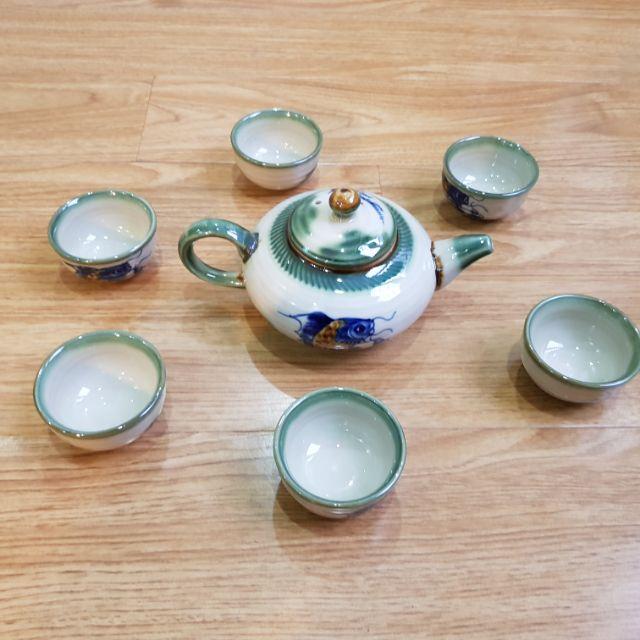 Ấm chén Bát Tràng vẽ hoa hình cá đẹp