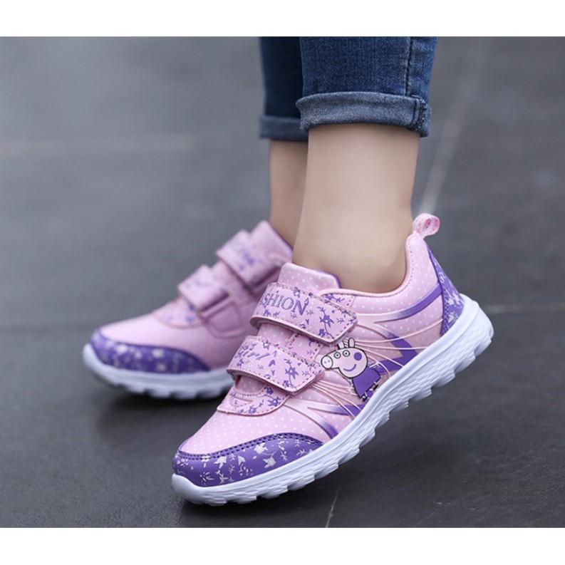 Giày thể thao cho bé gái, in hình Heo Peppa T036