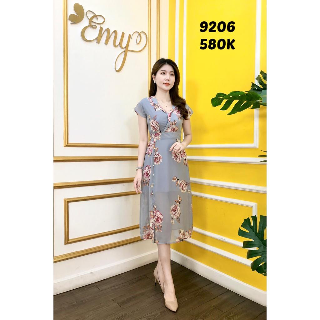 Đầm EMY EM9206 Xoè Cổ Đắp