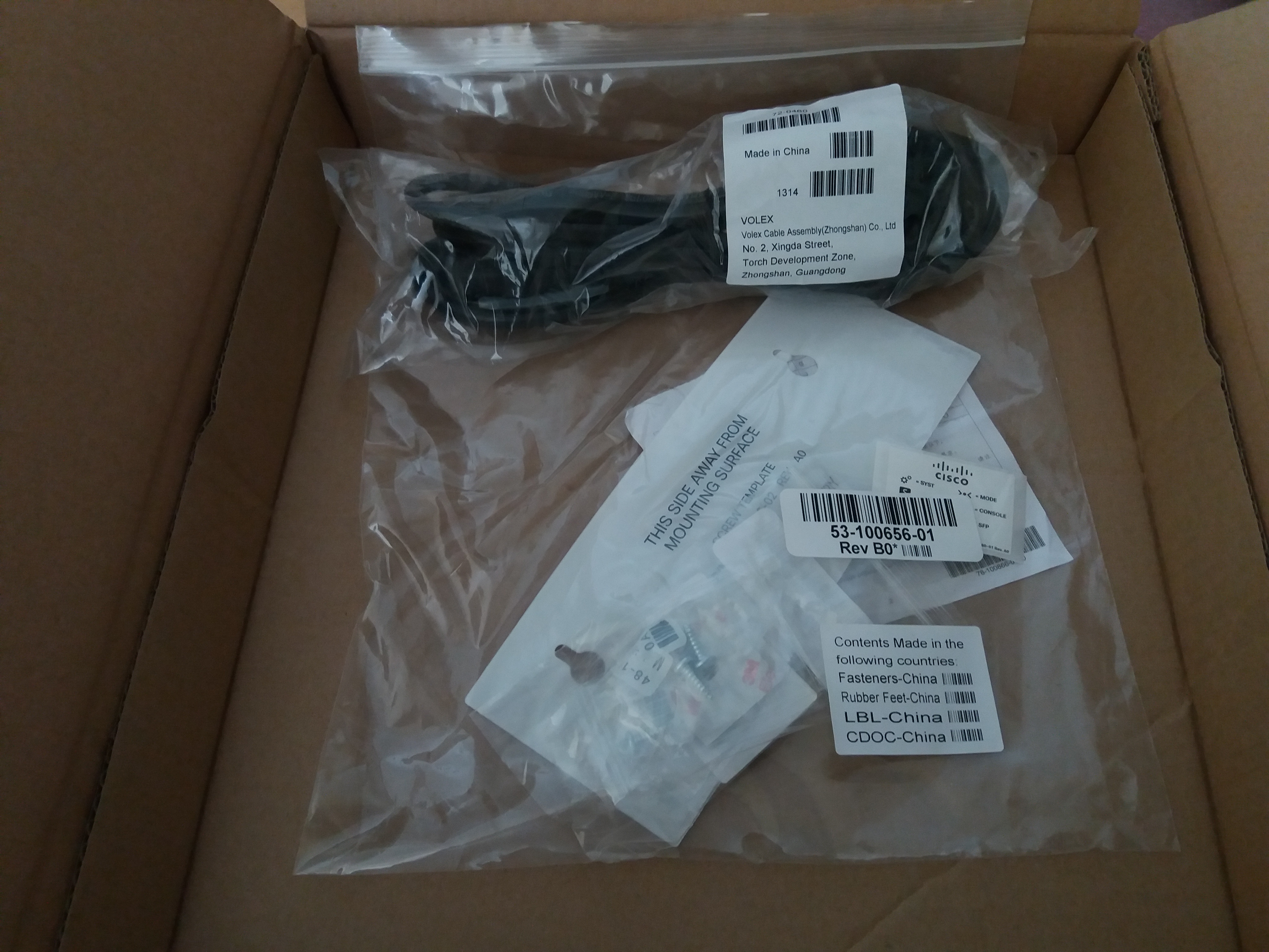 Thiết bị mạng Cisco Catalyst WS-C2960L-16PS-LL