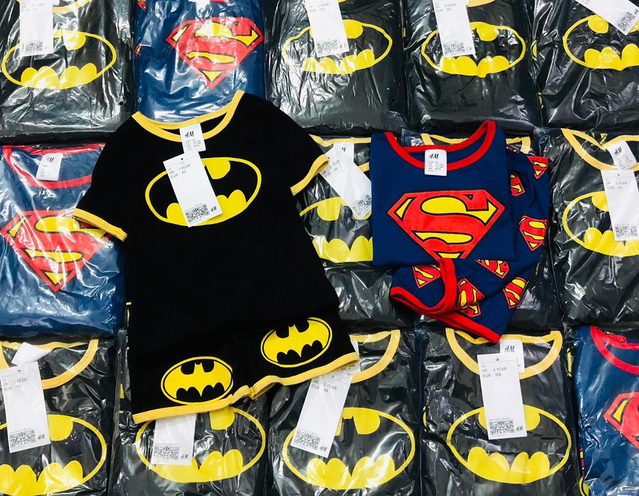 SET 2 BỘ THUN CỘC TAY COTTON  BÉ TRAI XUẤT DƯ HÌNH BATMAN VÀ SIÊU NHÂN XANH CHẤT SIÊU MÁ