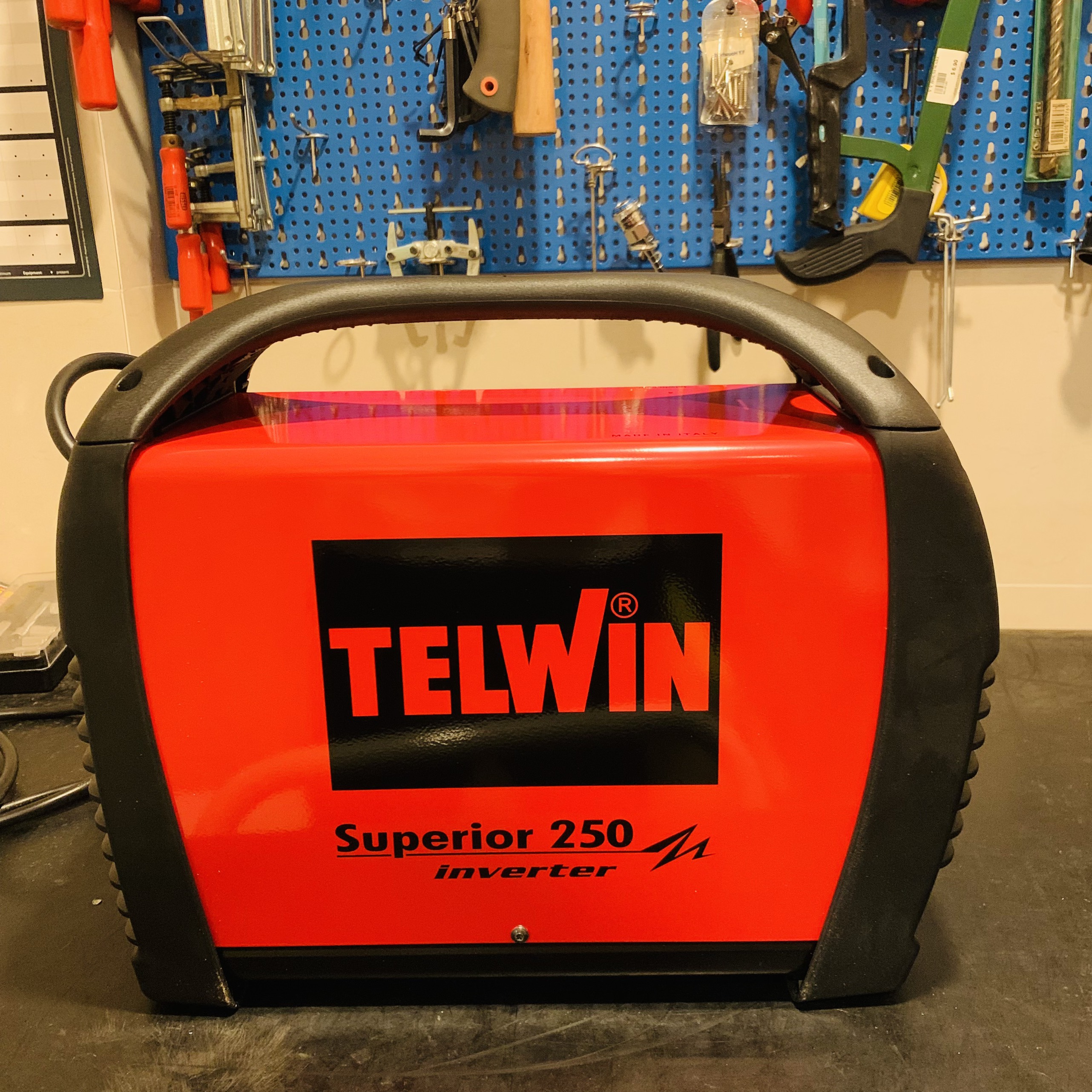 Máy Hàn Que Telwin SUPERIOR 250