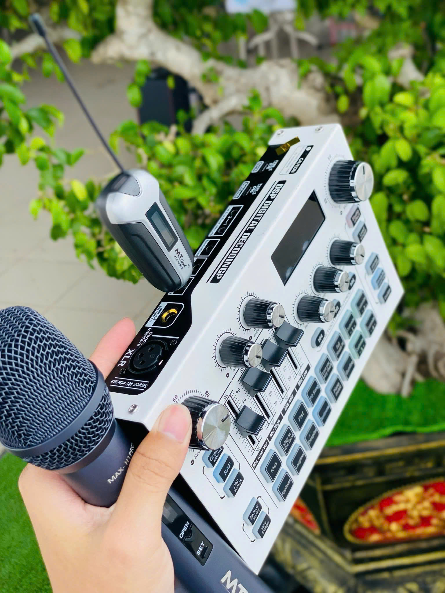 Combo Karaoke Thu Âm Livestream Gia Đình - Soundcard X7 + Micro H1, Hàng Chính Hãng