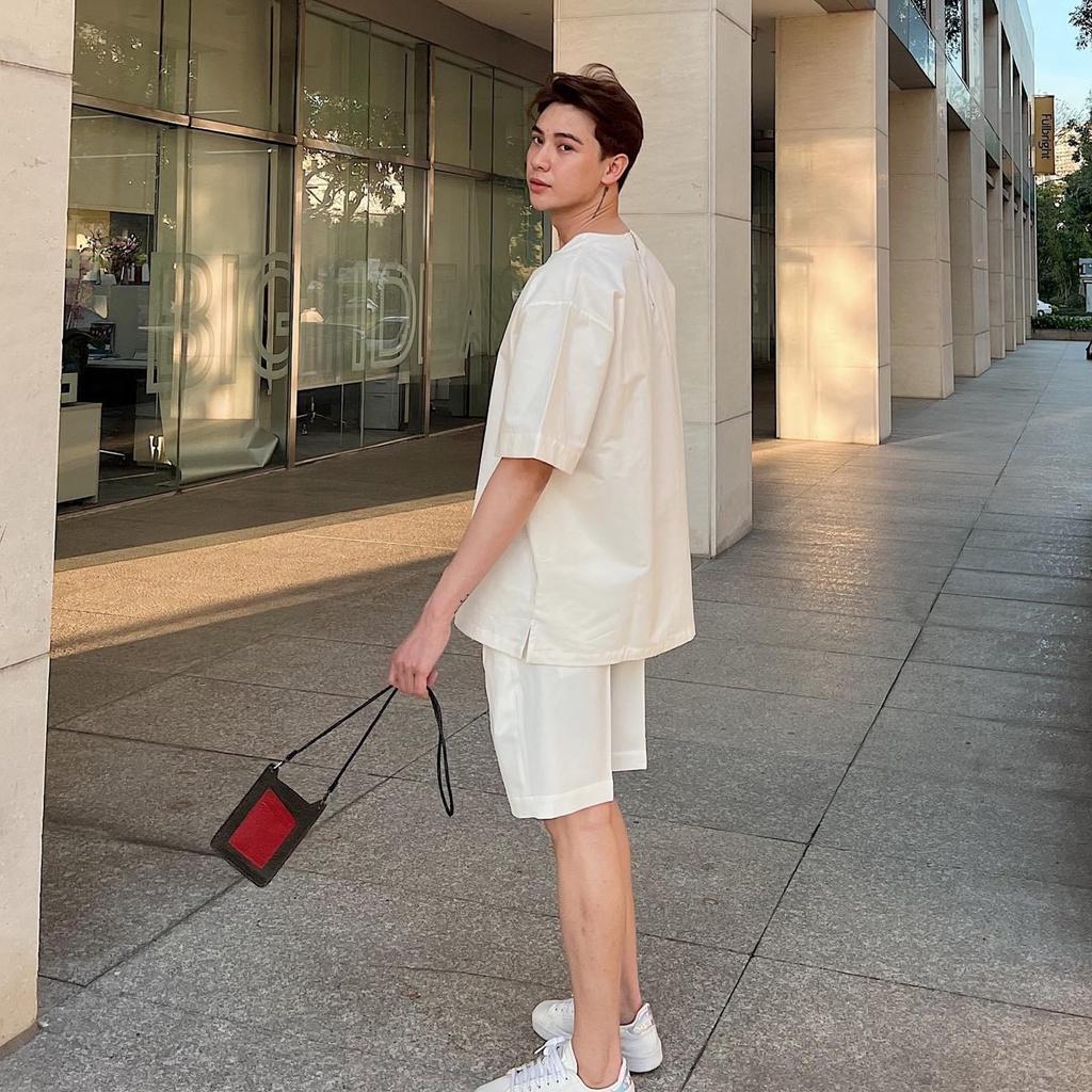 Áo kiểu cổ tròn dáng rộng trắng Yours Oversized Top