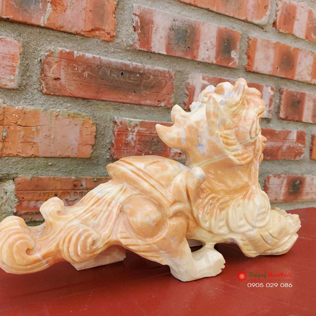 Tượng tỳ hưu phong thủy đá Cà rốt 24cm đá Non Nước