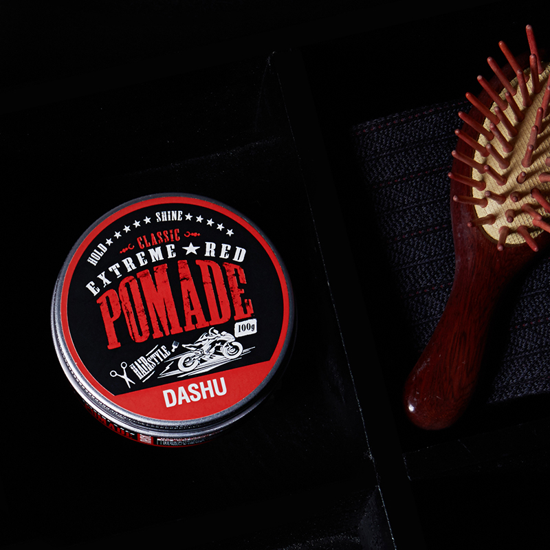 Pomade tạo kiểu tóc nam Hàn Quốc Dashu Dash Classic Renewal Extreme Red Pomade 100g, thành phần 90% thảo dược, thiết kế riêng cho người châu á, độ bóng 4, giữ nếp 10, hương nước hoa 3 tầng mùi cổ điển.