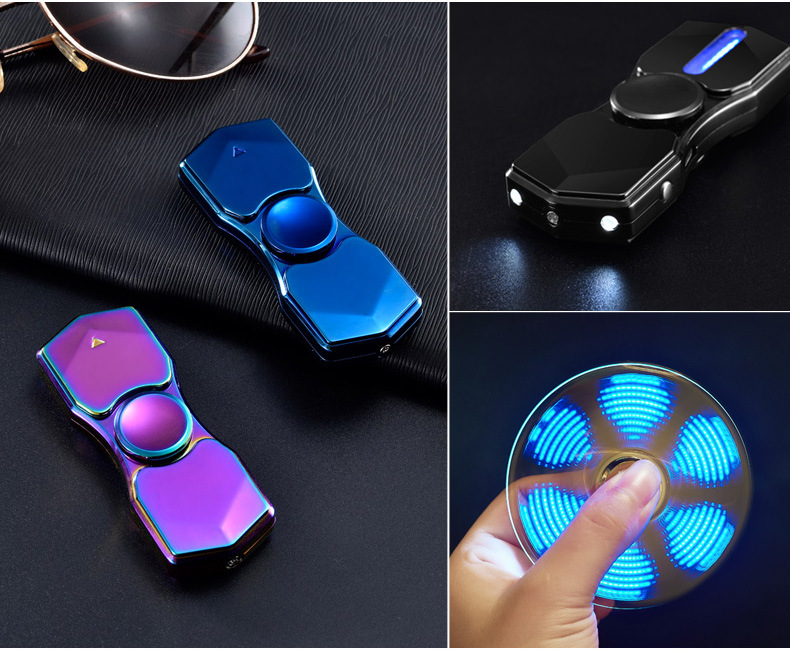 Hột Quẹt Bật Lửa Hồng Ngoại Kiêm Đèn Pin Sạc Điện USB Kiểu Dáng Spinner Tạo 12 Hiệu Ứng Đèn Led - Video Review