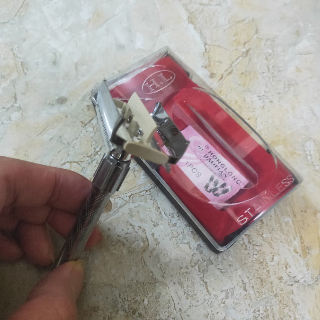 Dao Cạo Râu Cổ Điển Cao Cấp Inox HL 877 Xoay Cán Mở Nắp! Bàn Cạo Râu Cổ Điển Holong