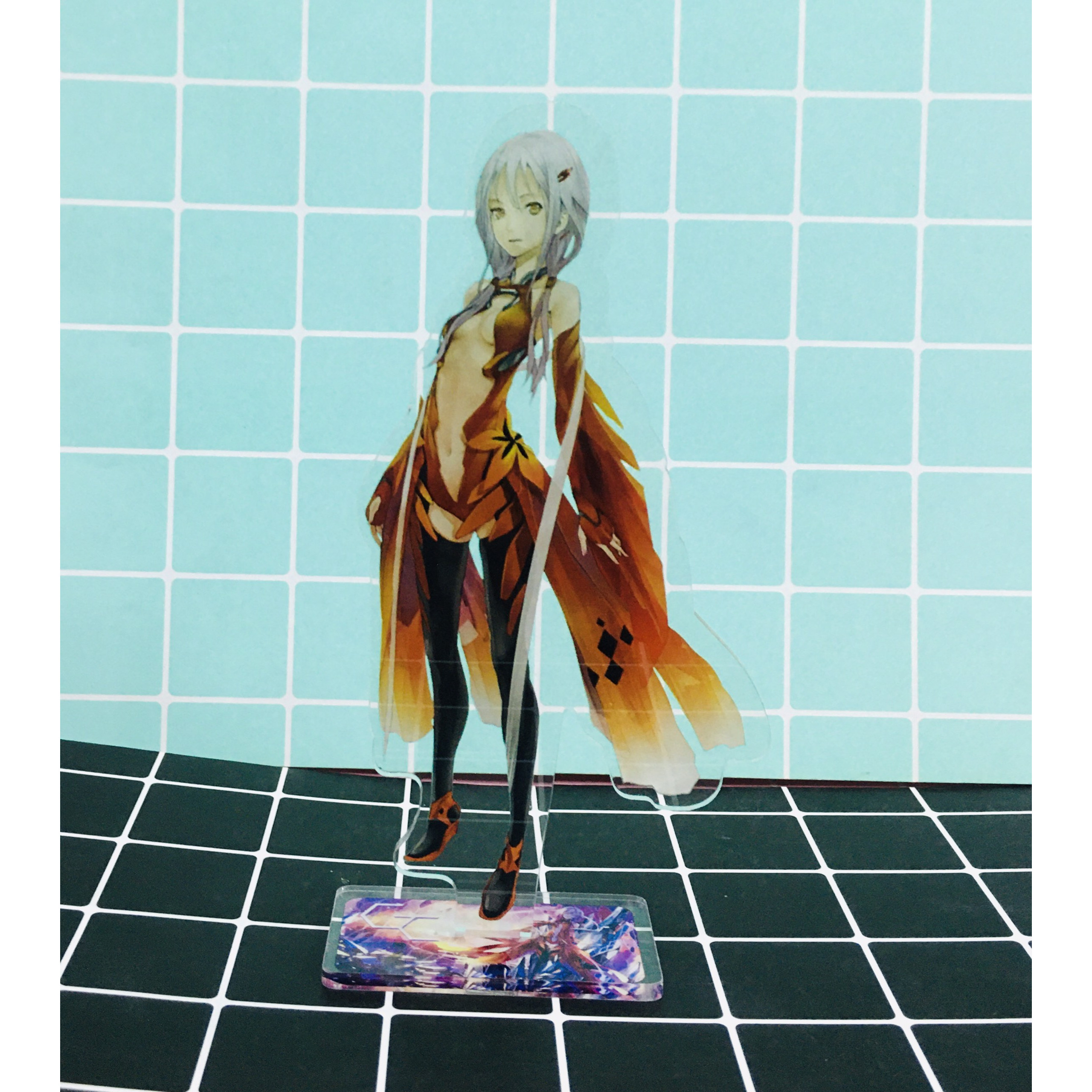 Standee tượng mica trong Guilty Crown