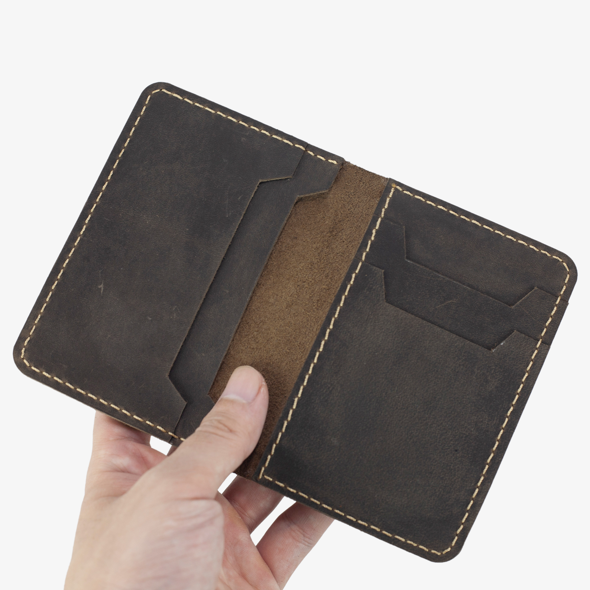 Hình ảnh Ví đựng thẻ da bò sáp ngựa điên Crazyhorse V117 cao cấp, card holder da thật, đường chỉ may tinh tế, ví mini nam nhỏ gọn, đựng thẻ tiện lợi, fullbox, thương hiệu Bụi leather chuyên đồ da thật