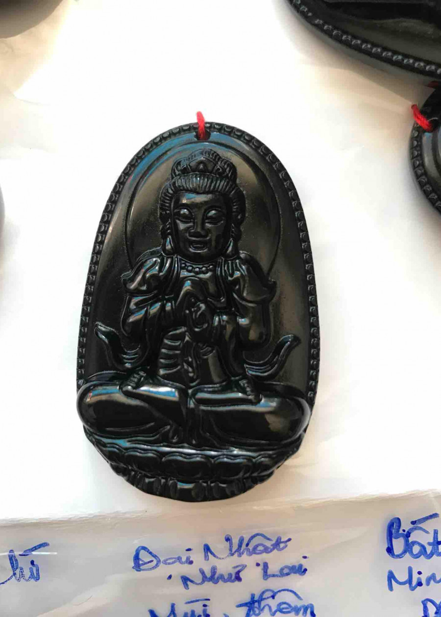 MẶT DÂY CHUYỀN ĐẠI NHẬT NHƯ LAI ĐÁ MÃ NÃO ĐEN ĐỘ MỆNH NAM TUỔI MÙI THÂN MẠNG THUỶ MỘC SIZE 5CM ĐK 3CM