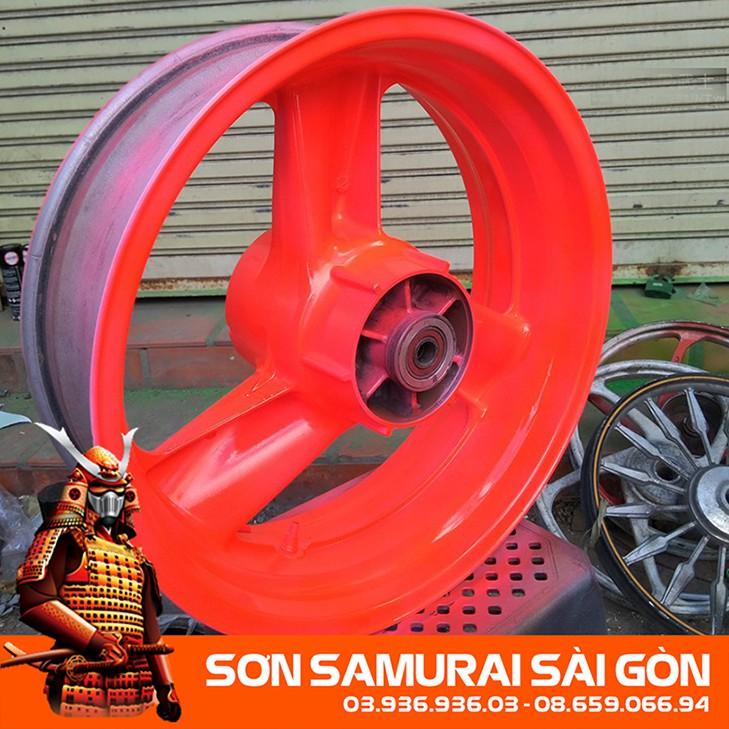 Sơn SAMURAI KUROBUSHI 57** màu đỏ huỳnh quang chính hãng dành cho xe máy