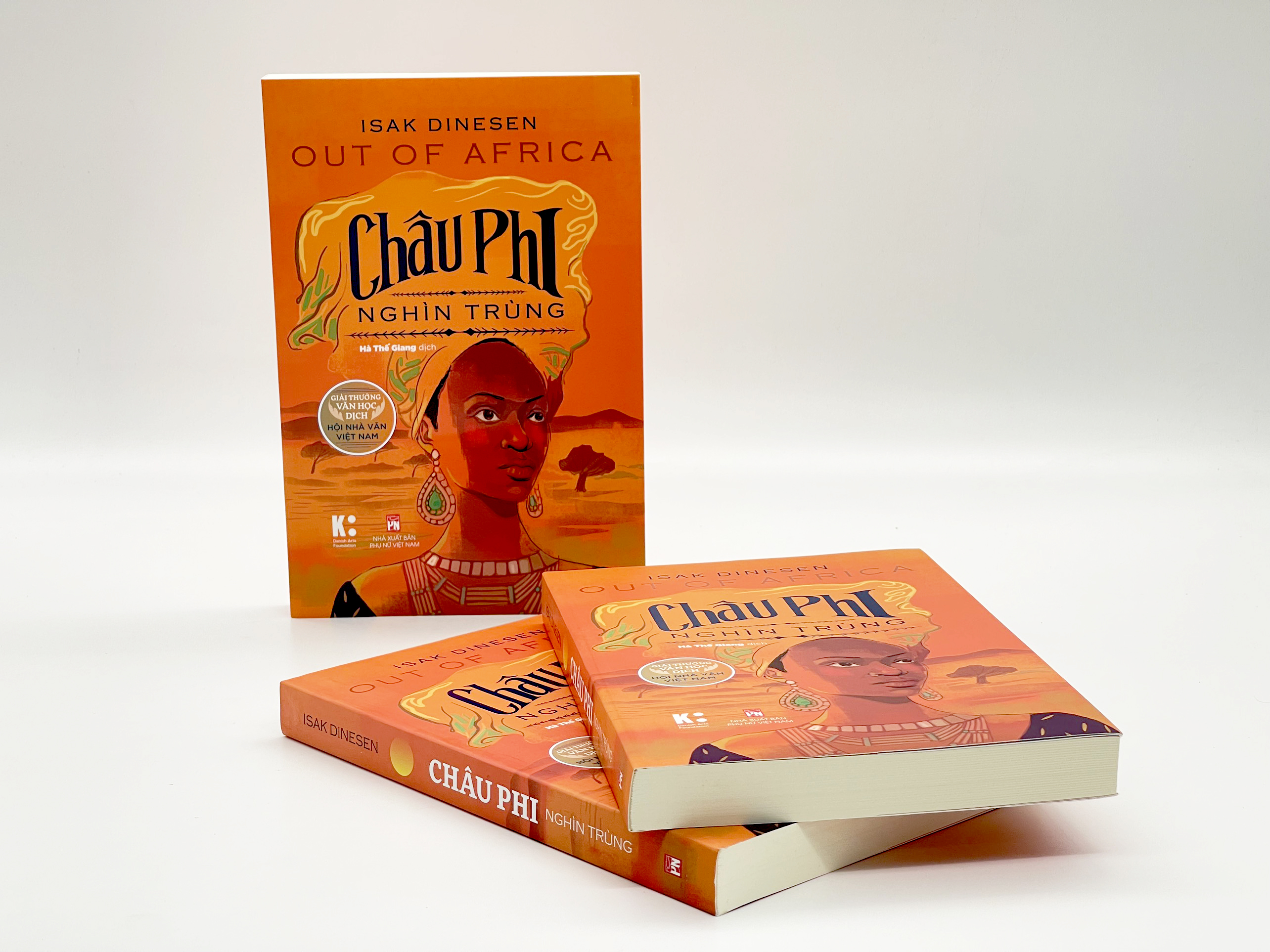 Châu Phi Nghìn Trùng (Tái Bản)