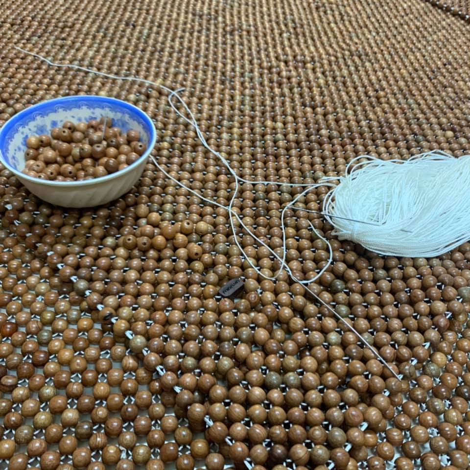 Chiếu Hạt Gỗ Hương Mộc , kích thước 1,5mx1,9m hạt 1.2cm - Chiếu gỗ Mian ( video , hình thật )