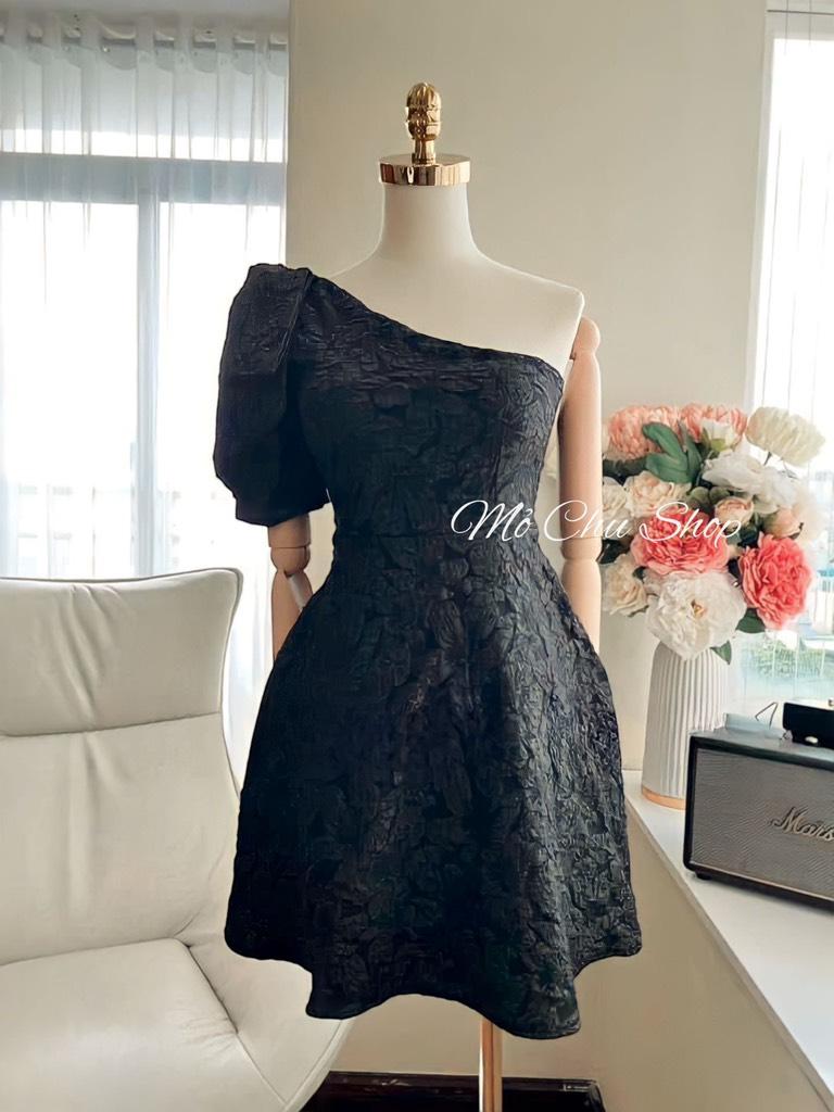 Đầm xòe gấm lệch vai nơ
