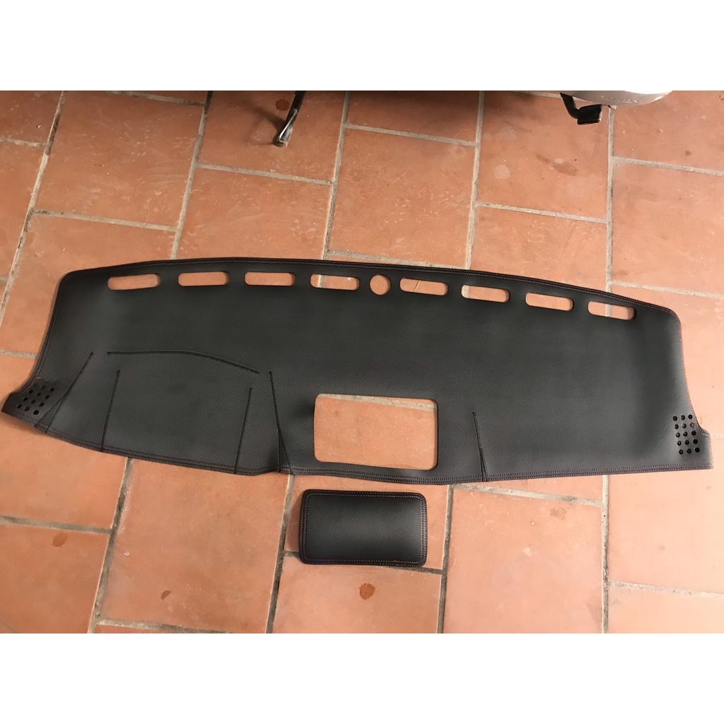 Thảm Taplo da vân carbon cao cấp Ford Ranger XLS; XLT 2018-2022