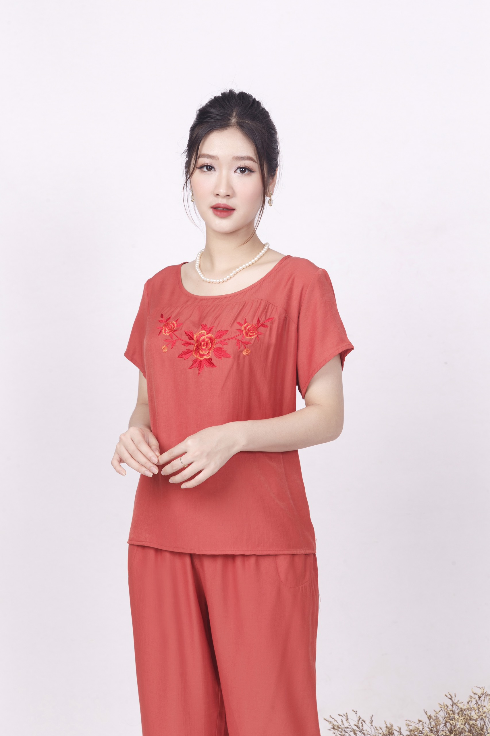 Đồ bộ bigsize - Đồ bộ trung niên - Bộ đồ trung niên mặc nhà bigsize Vicci DGS.01 thiết kế áo cộc quần sớ chất liệu đũi cao cấp