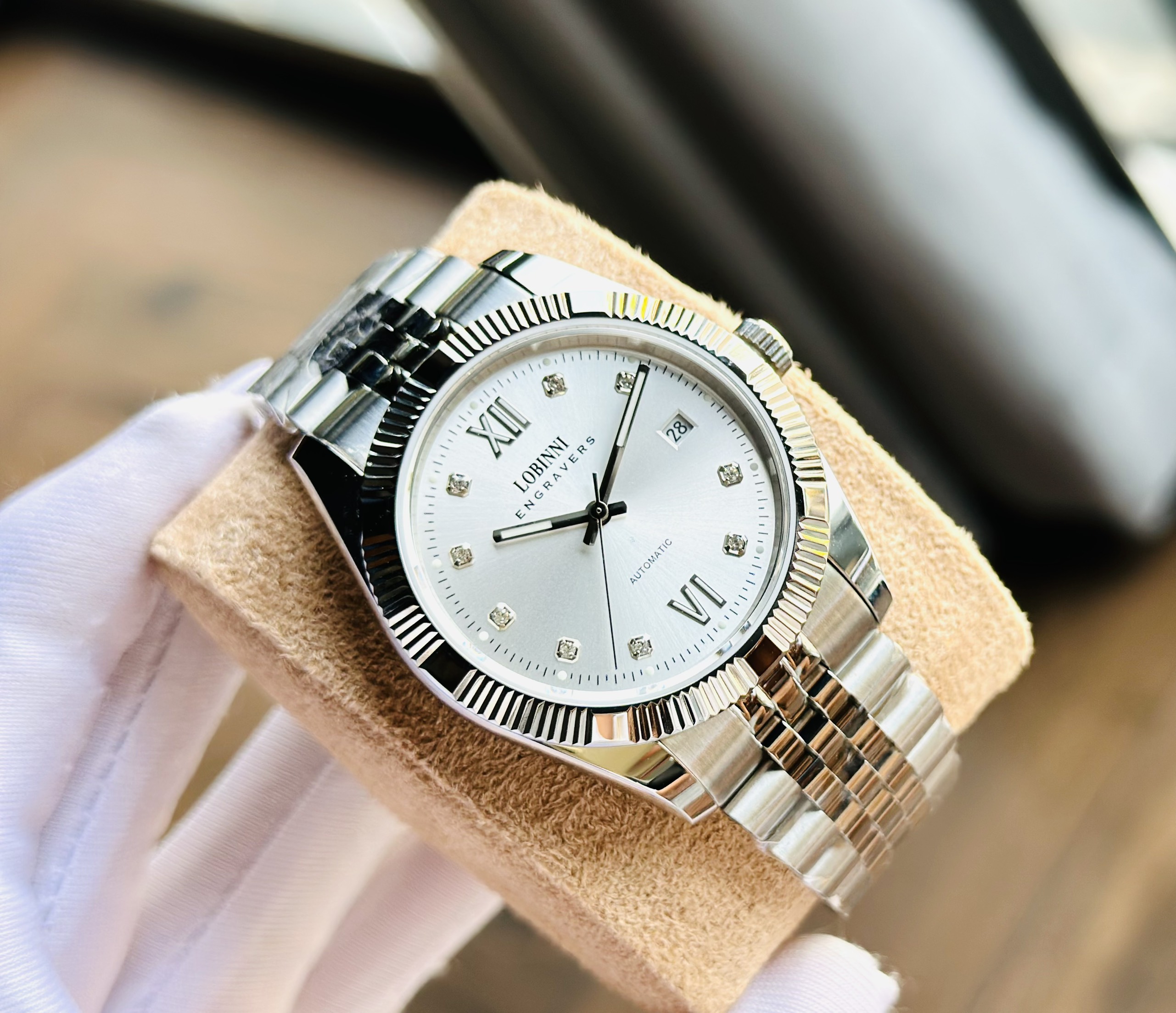 Đồng hồ nam chính hãng Lobinni L19019-2,Kính sapphire chống xước,chống nước 50M,bảo hành 24 tháng,máy cơ(Automatic) Nhật bản,dây kim loại thép không gỉ 316L,hàng mới full box hãng đầy đủ