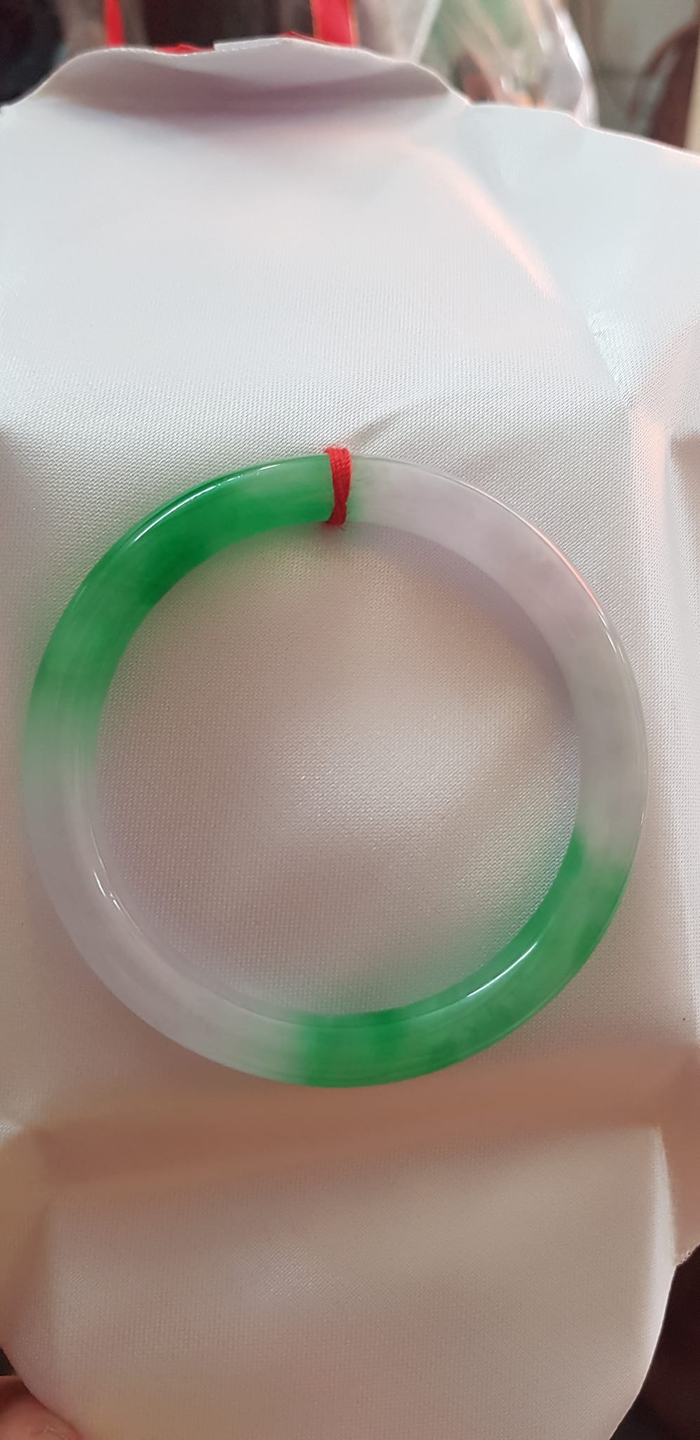 Vòng Cẩm Thạch mới TR Lý 54 mm x cọng 7,2mm Màu Xanh lý trắng đan xen đều vòng đẹp Nữ 52kg - 57kg đeo đẹp món quà tặng chính mình và người thân đeo đẹp ạ