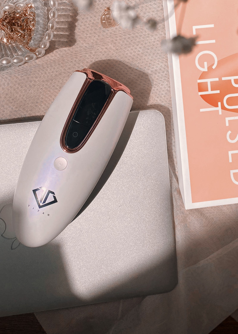 Máy triệt lông cao cấp Titan Premium White