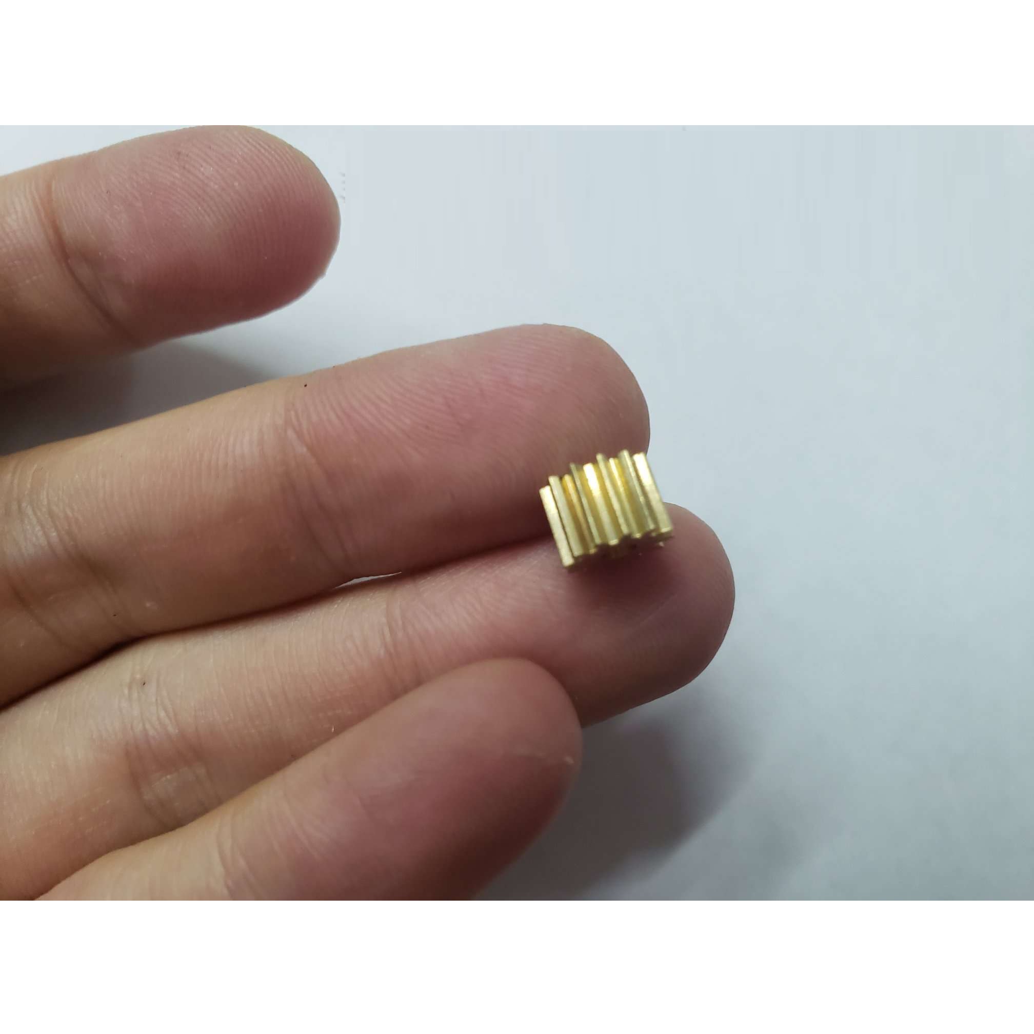 Bánh răng đồng 12 răng lỗ trục 2.3mm dùng để nối trục động cơ