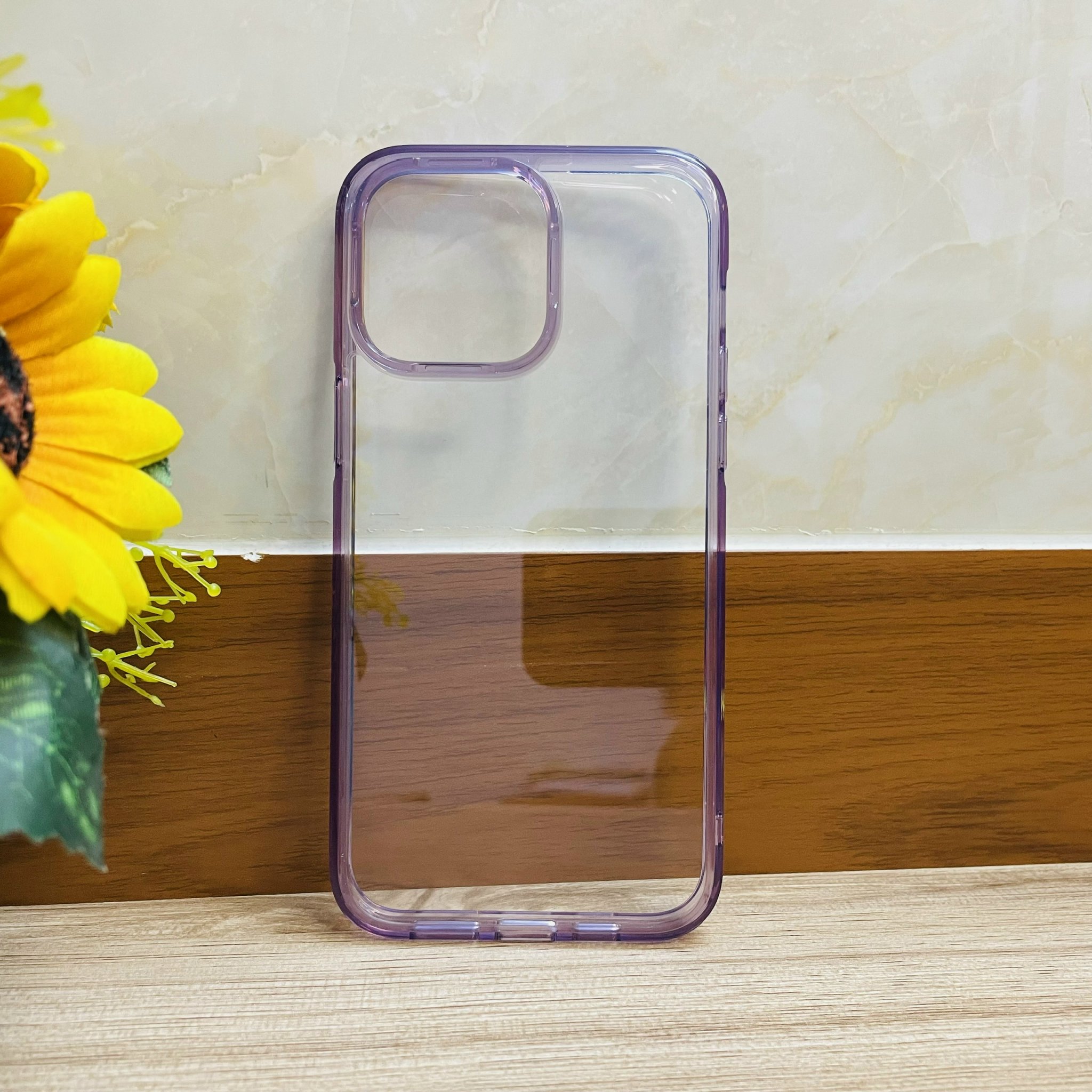 Ốp lưng Likgus trong viền màu tím dành cho iPhone 14 Pro Max - hàng chính hãng