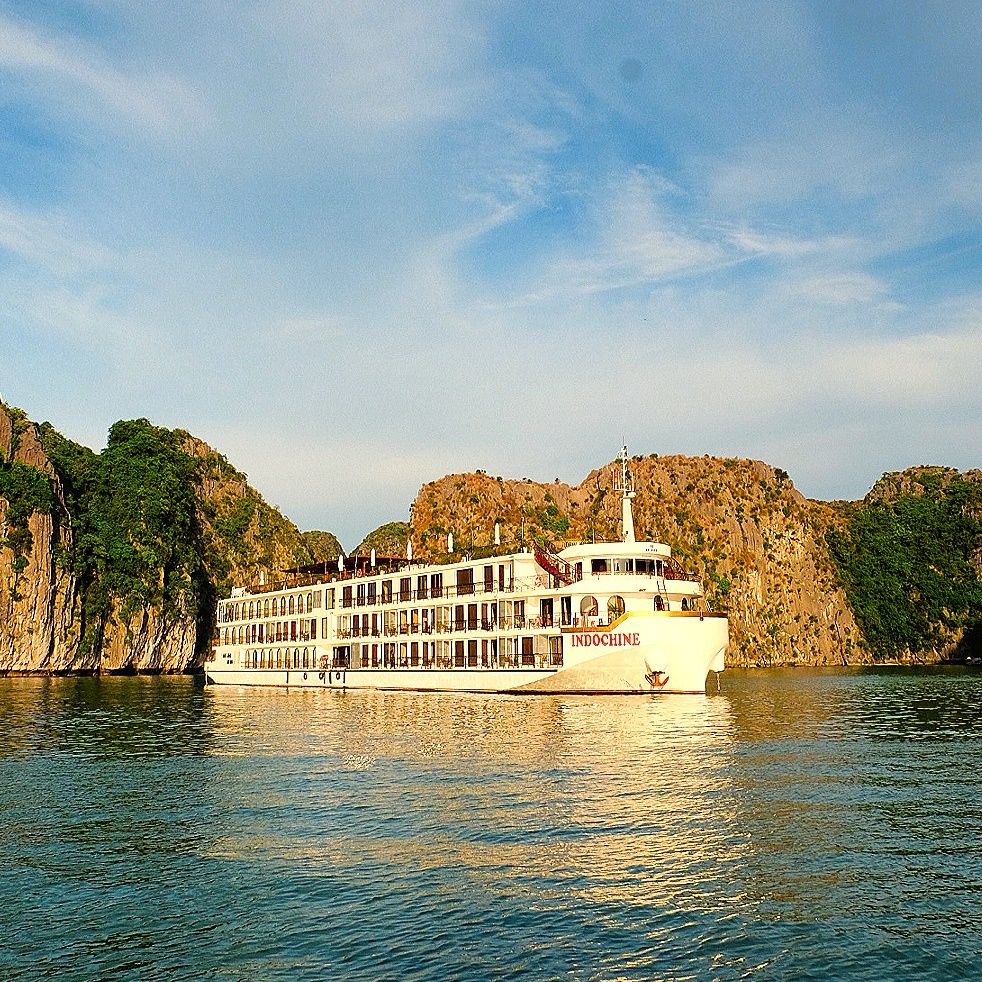 Du Thuyền Indochine Cruise 5* Hạ Long 2N1Đ, Khởi Hành Hàng Ngày