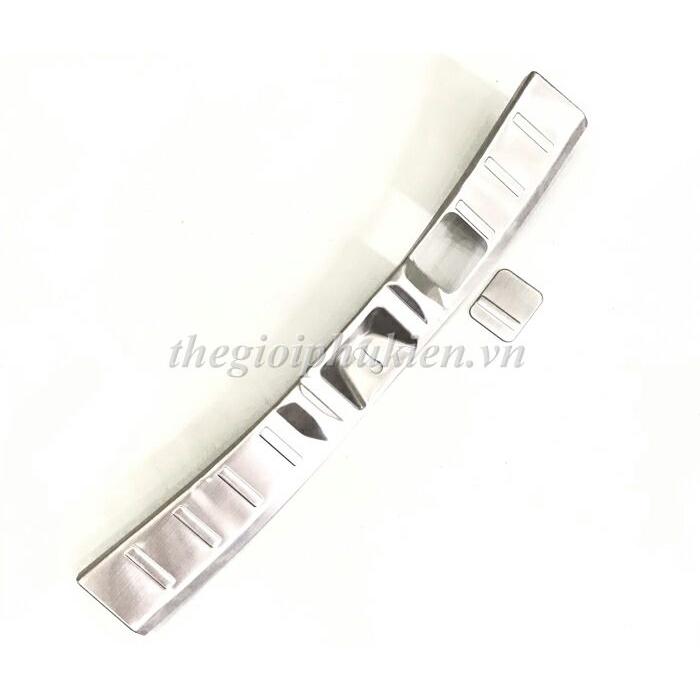 Bộ sản phẩm ỐP BẬC CỐP VÀ BẬC CỬA Inox xe Mitsubishi Outlander