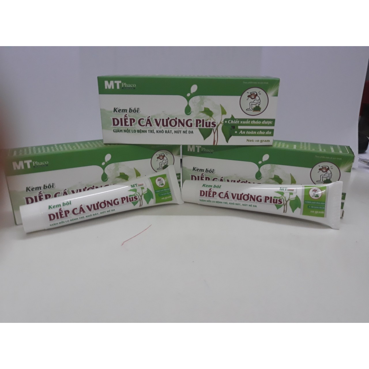 Gel bôi trĩ DIẾP CÁ VƯƠNG PLUS giảm tình trạng đau rát giúp búi trĩ co lại tự nhiên