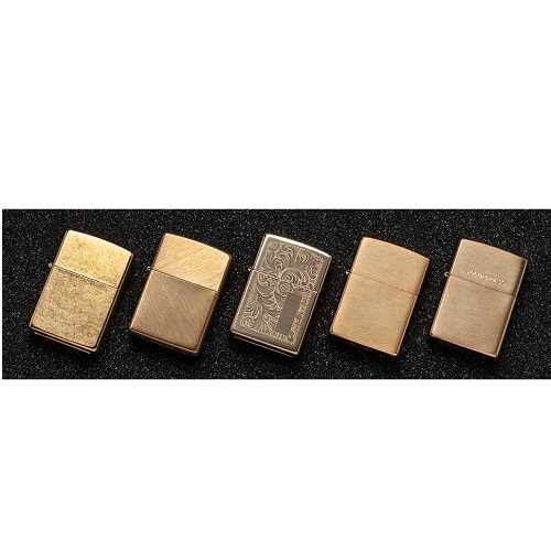 Combo 4 sản phẩm : Bật lửa Zippo Brushed Brass Solid 204B+Xăng+Đá+Bấc