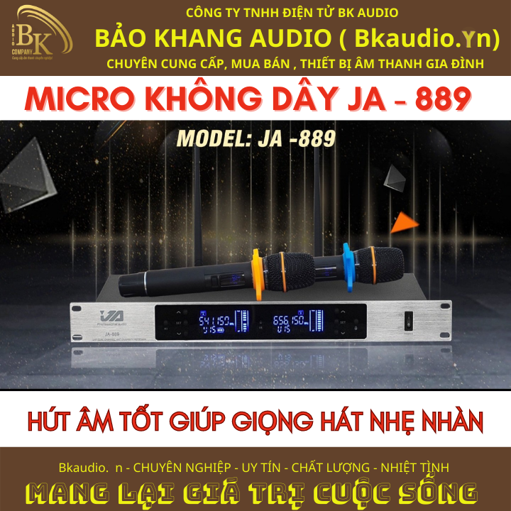 Micro không dây JA-889. Mic hút âm tốt , hai tầng số UHF riêng biệt chống tạp âm kết hợp công nghệ chống hú giúp người hát không cảm thấy mệt trong quá trình karaoke. Khoảng cách từ máy đến mic lên hơn 100m  vì vậy có thể dùng trong mọi không gian.