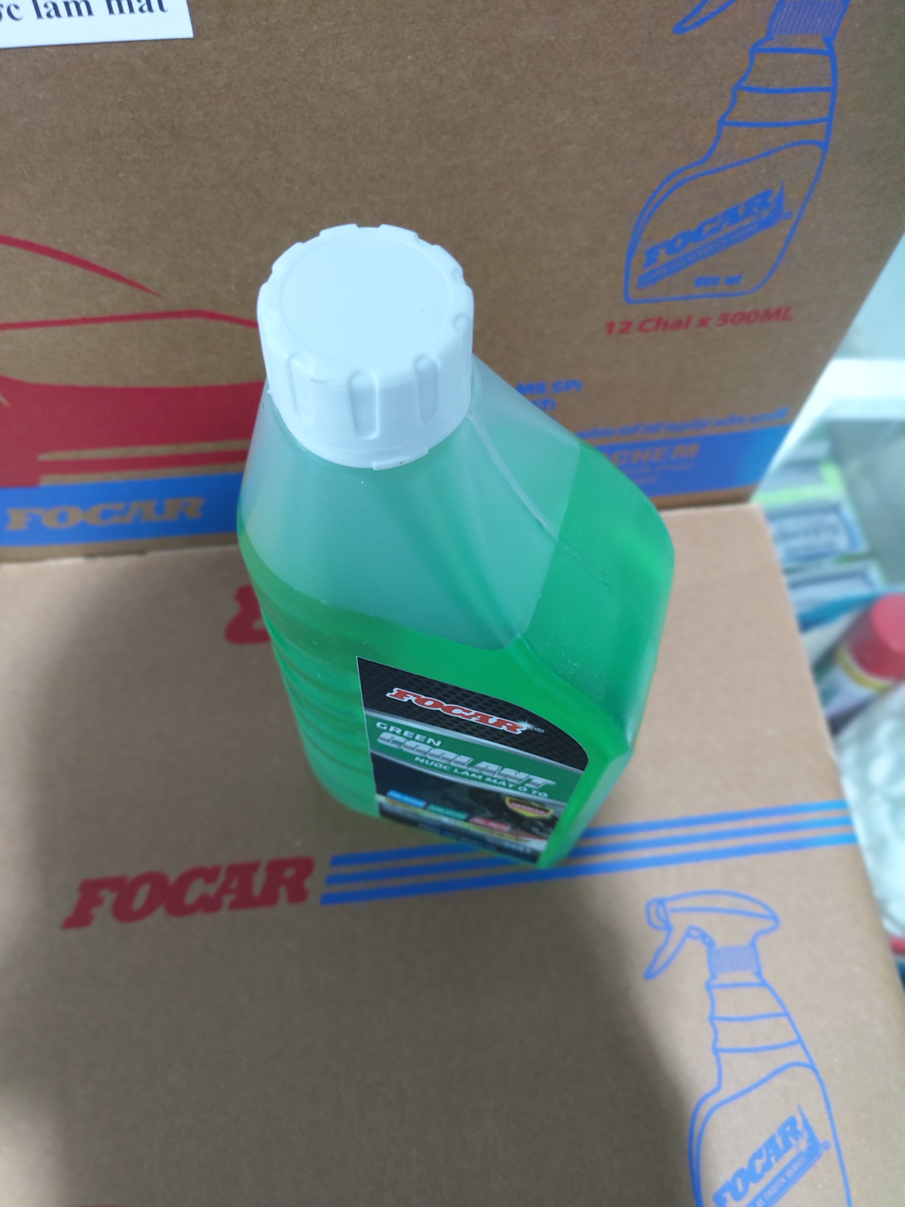 Nước làm mát động cơ ô tô xe máy, nước làm mát máy FOCAR Green Coolant 850ML (Màu xanh) tiêu chuẩn ISO 9001:2015