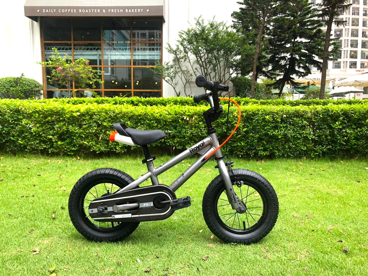 XE ĐẠP TRẺ EM ROYALBABY FREESTYLE FS7 size12 cho 2-5 tuổi