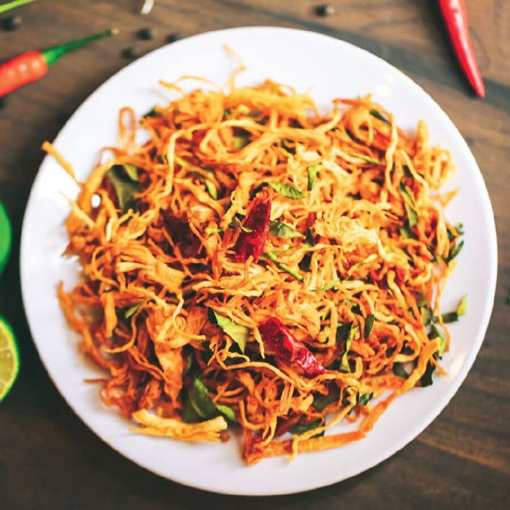 Khô gà cay lá chanh - Chà Bông Việt 100g