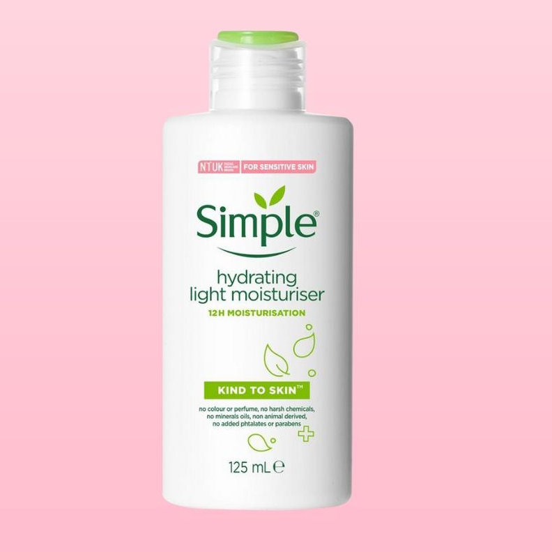 Sữa Dưỡng Da Simple Kind To Skin Hydrating Light Moisturiser 125ml