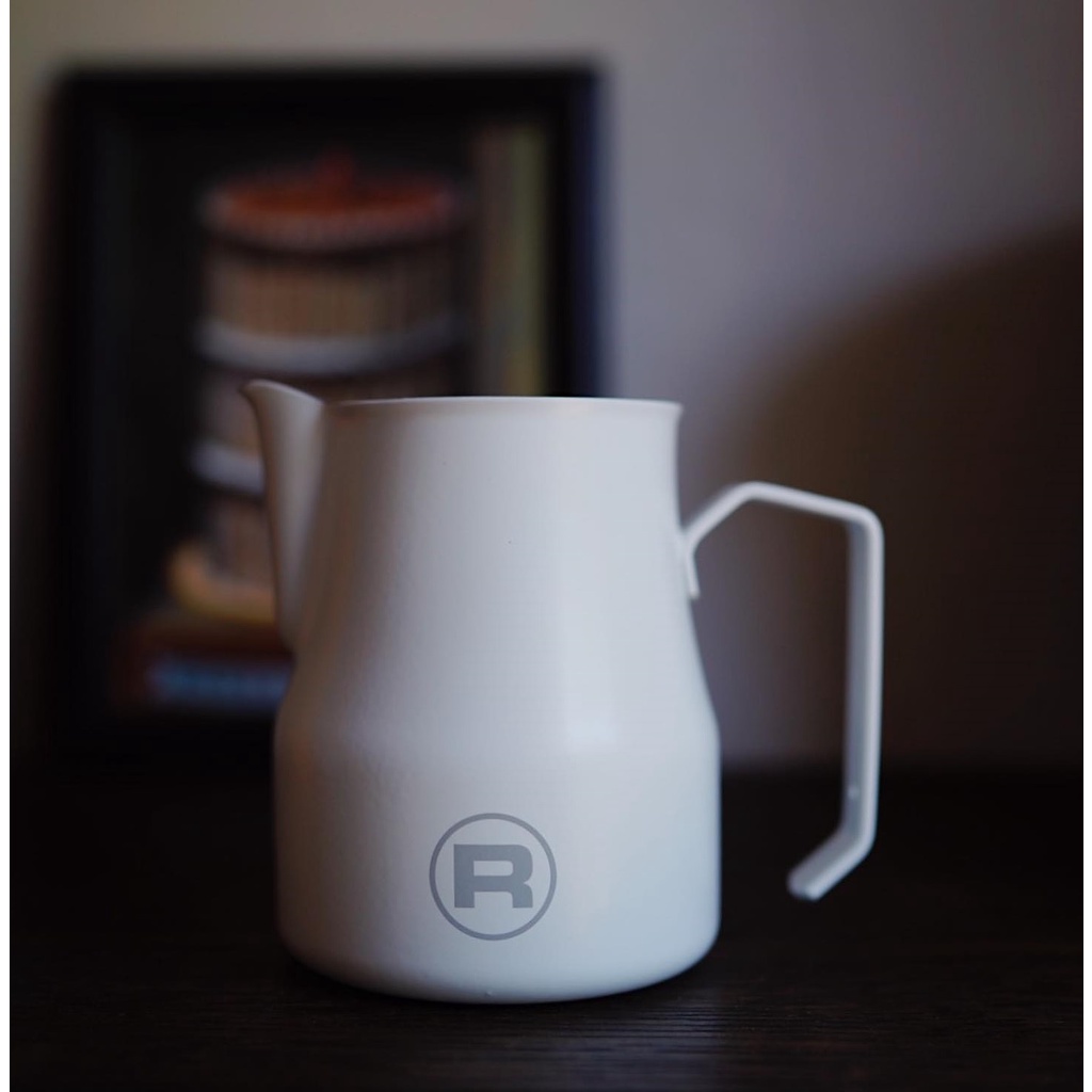 Ca Đánh Sữa Inox Rocket Milk Jug Matt White