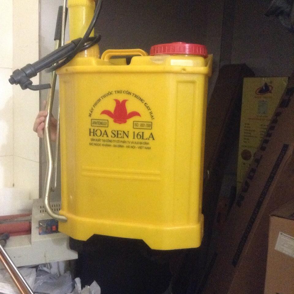 Bình xịt tưới cây hoa sen 16 lít