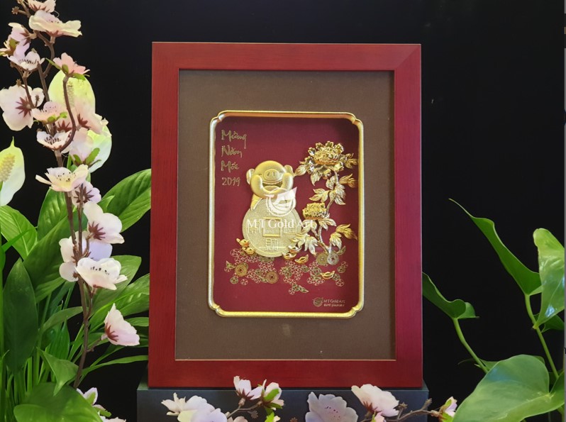 Tranh heo dát vàng (26×33) MT Gold Art- Hàng chính hãng, trang trí nhà cửa, phòng làm việc, quà tặng sếp, đối tác, khách hàng, tân gia, khai trương 