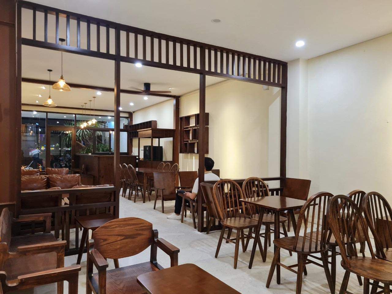 Sơn phủ bóng, bóng mờ gỗ, phủ bóng trắng chống thấm, chống rêu mốc, tia uv, bảo vệ gỗ - Acrylic gốc nước - LoTuxWoodCoat