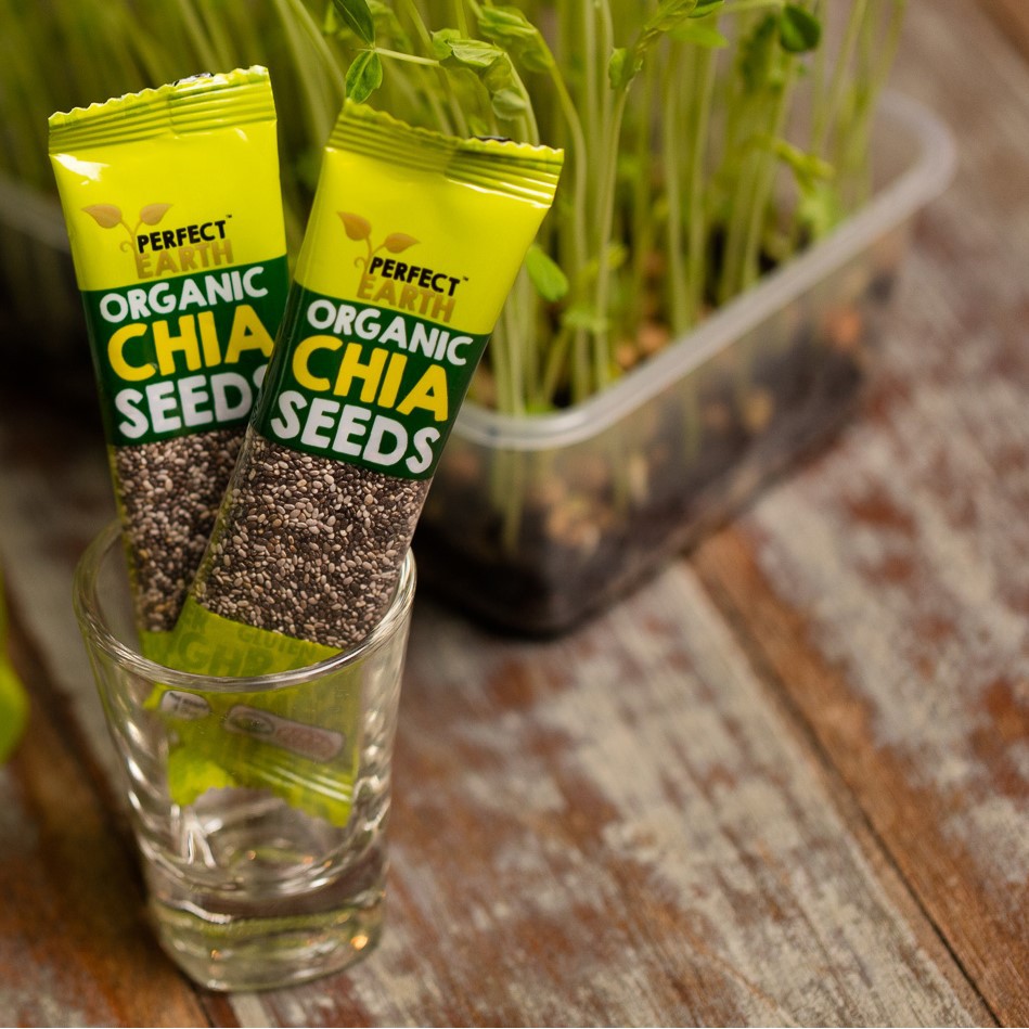 Hạt Chia Hữu Cơ 144g (12x12g) - Tép 12g tiện dụng - Perfect Earth Organic Chia Seeds (12x12g)