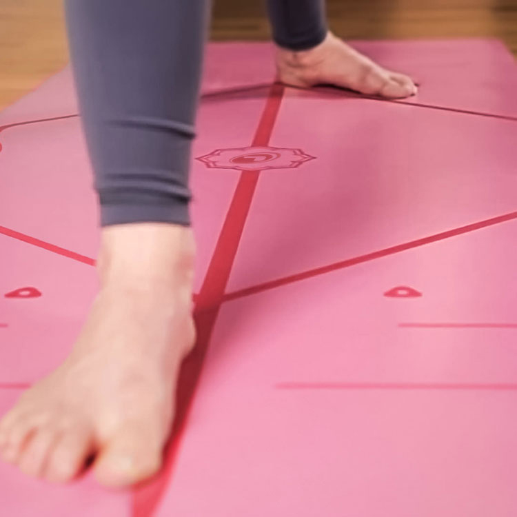 Thảm Yoga PU Định Tuyến, Chất Liệu Cao Su Thiên Nhiên PU 5mm x 183 x 66cm , Nặng 3kg Mềm Mại., Chống Trơn Trượt, Độ Đàn Hồi Tốt, Thấm Hút Mồ Hôi, Đường Định Tuyến In Rõ Nét