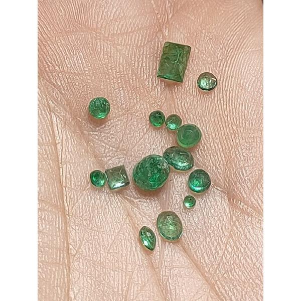 130- L CẢ LÔ hạt EMERALD LỤC BẢO (THIÊN NHIÊN)