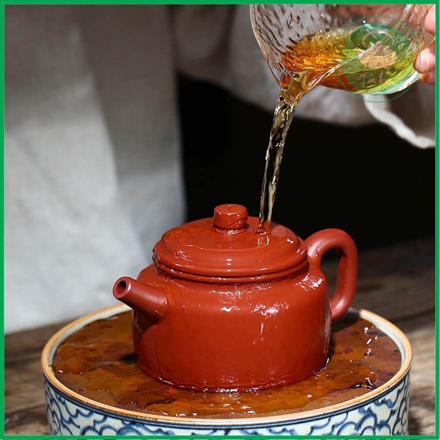 Ấm tử sa đức chung Nghi Hưng đại hồng bào 240ml